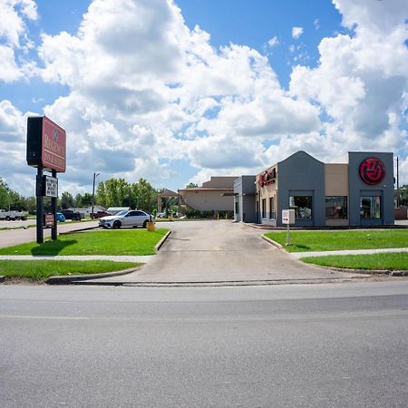 Regency Inn & Suites By Oyo Bay City Tx エクステリア 写真