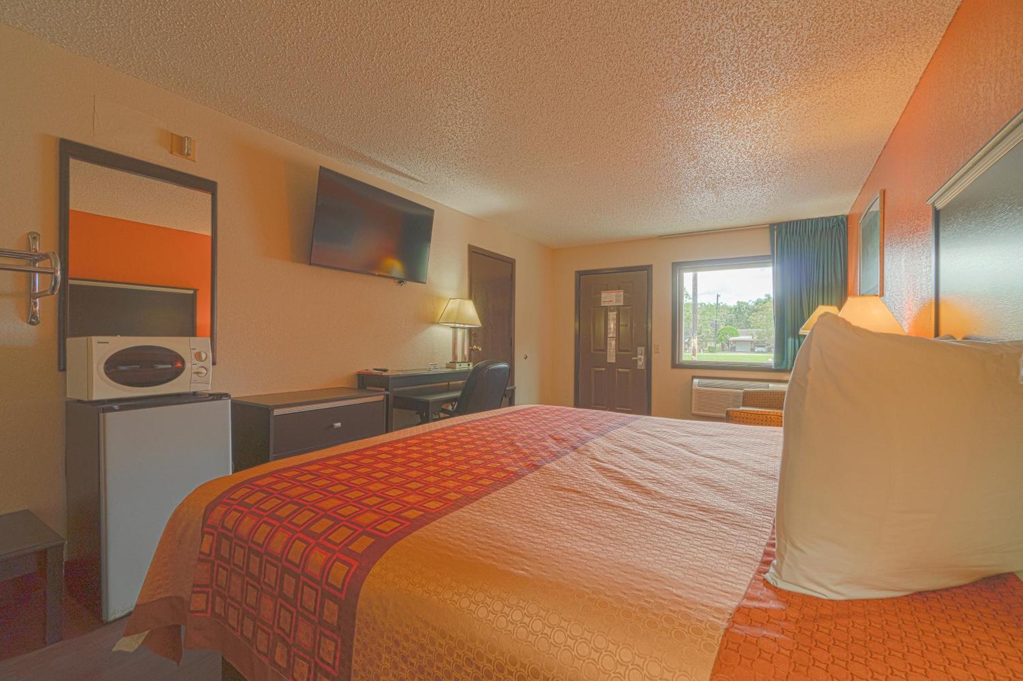 Regency Inn & Suites By Oyo Bay City Tx エクステリア 写真