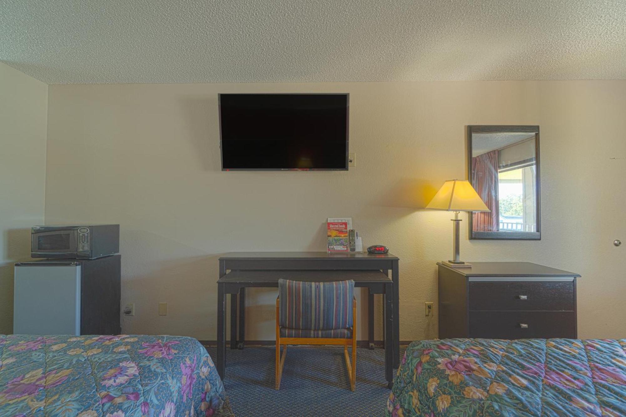 Regency Inn & Suites By Oyo Bay City Tx エクステリア 写真