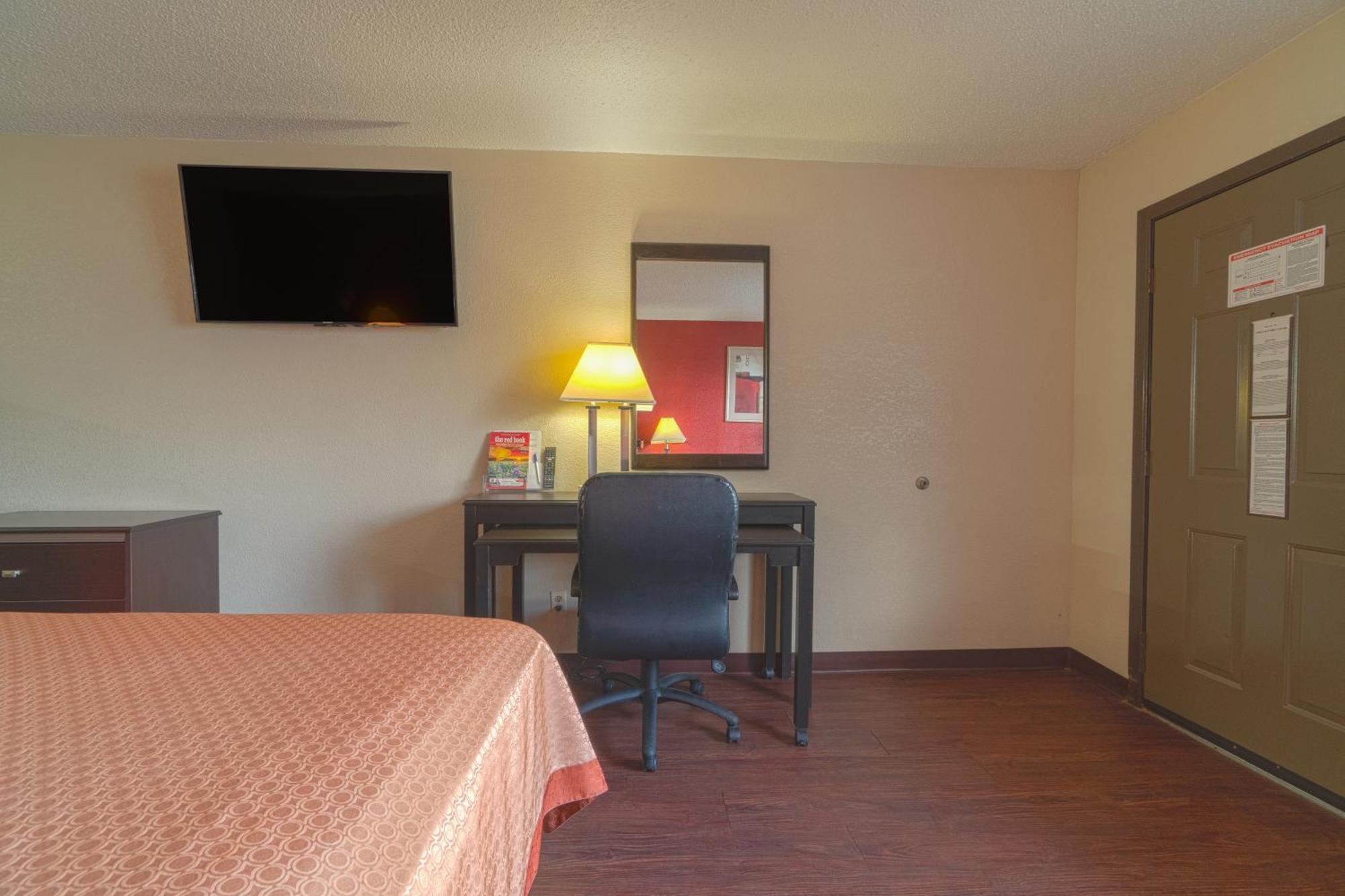 Regency Inn & Suites By Oyo Bay City Tx エクステリア 写真
