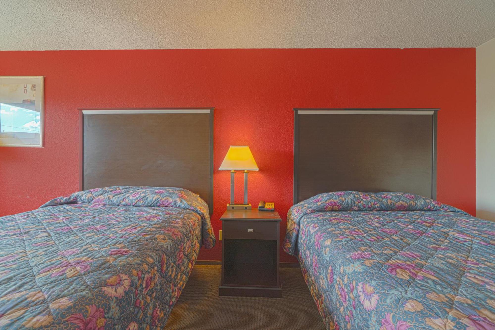 Regency Inn & Suites By Oyo Bay City Tx エクステリア 写真