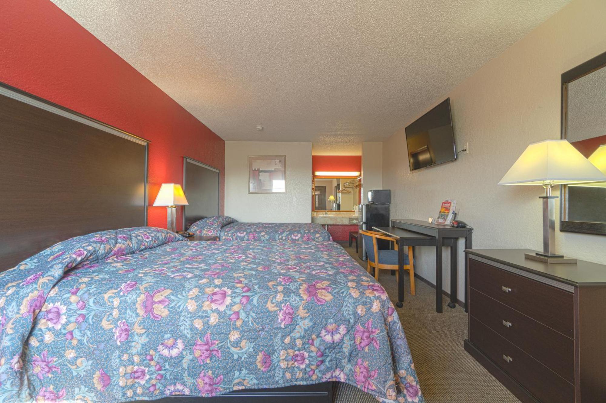 Regency Inn & Suites By Oyo Bay City Tx エクステリア 写真
