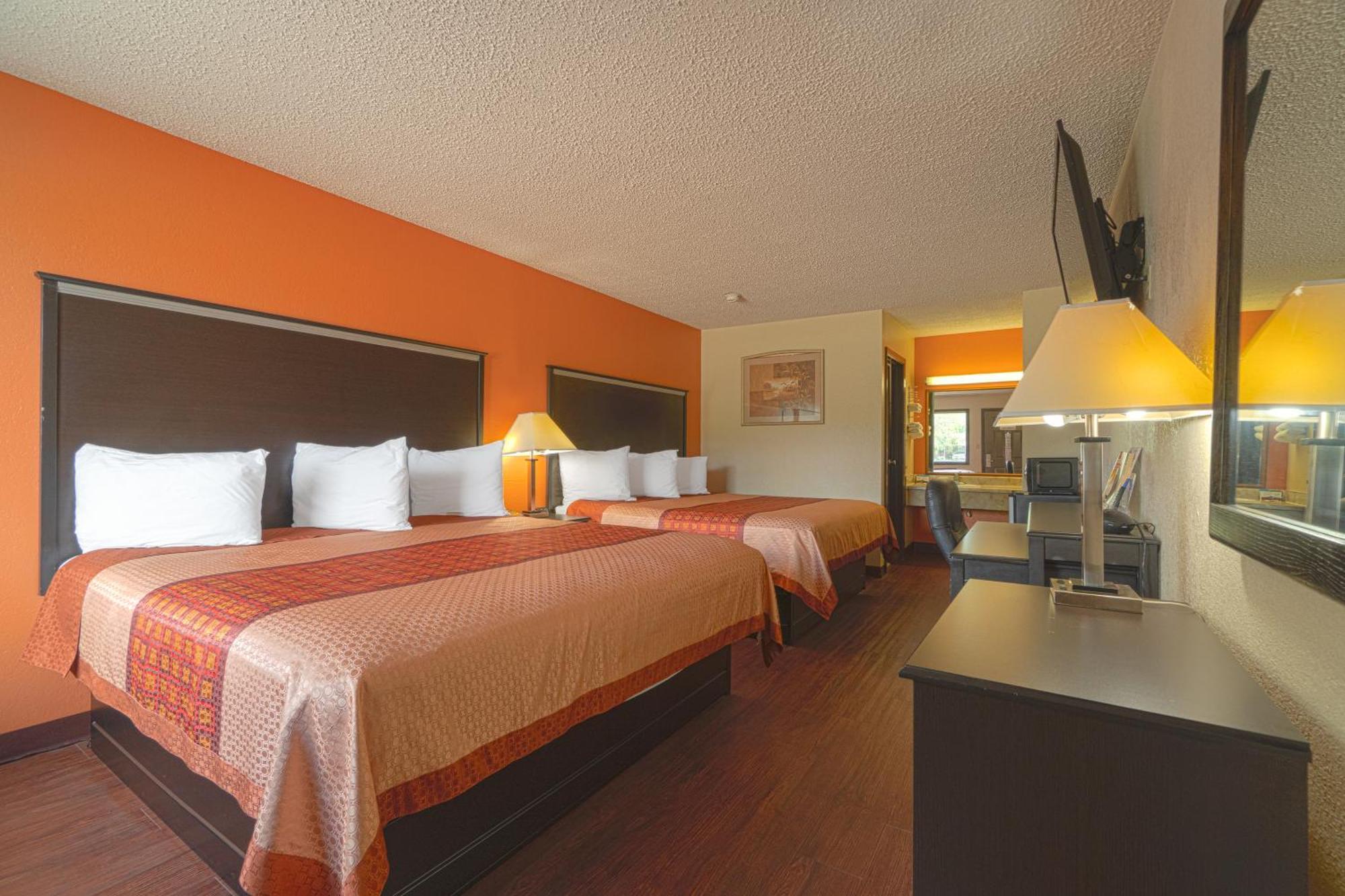 Regency Inn & Suites By Oyo Bay City Tx エクステリア 写真