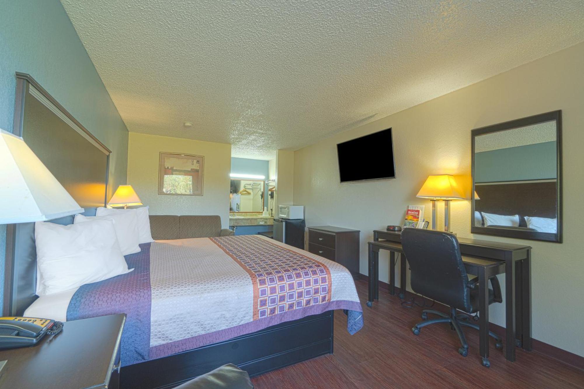 Regency Inn & Suites By Oyo Bay City Tx エクステリア 写真