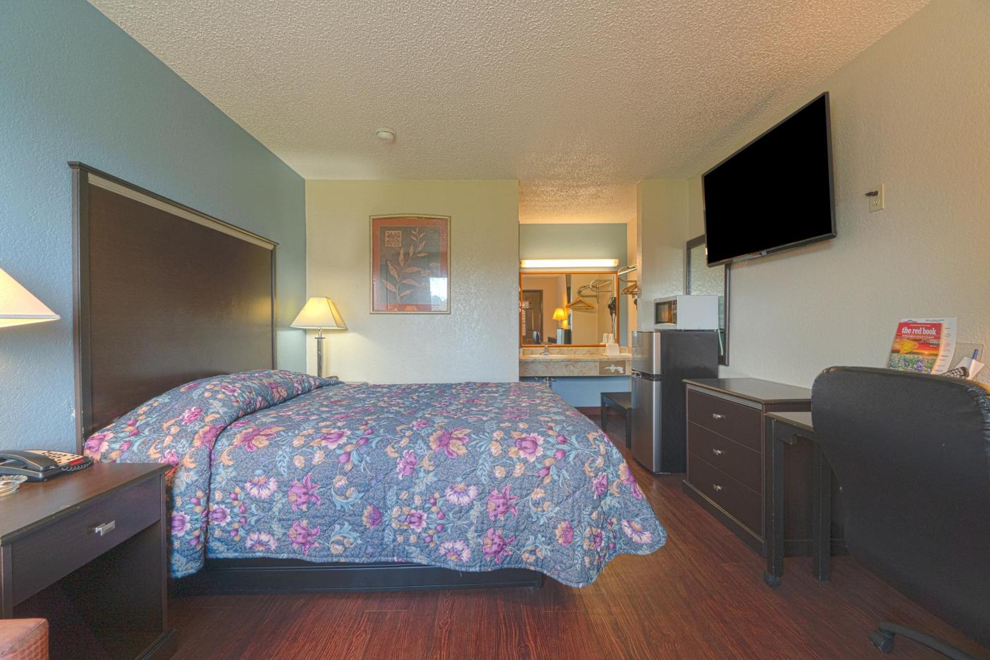 Regency Inn & Suites By Oyo Bay City Tx エクステリア 写真