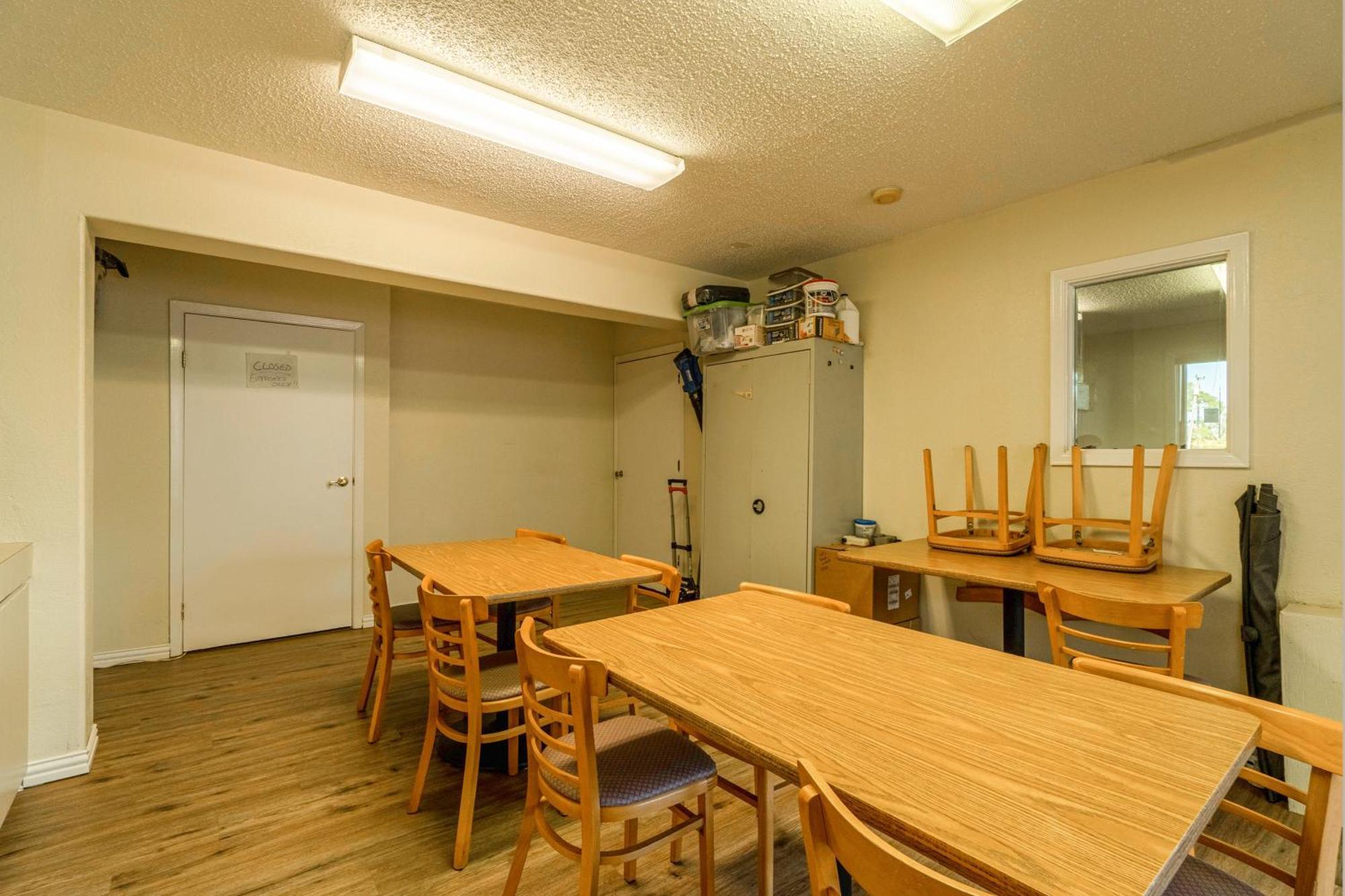 Regency Inn & Suites By Oyo Bay City Tx エクステリア 写真